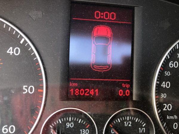VW Touran 2.0 tdi BKD din 2005 - navigatie, senzori parcare, climatronic - Dezmembrari Auto - imagine 5
