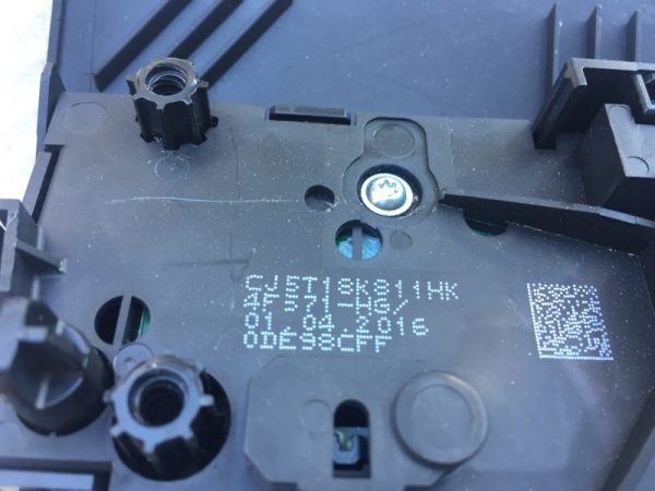 Panou control radio CD player Ford Kuga II CJ5T-18K811-HK CJ5T18K811HK - Dezmembrari Auto - imagine 2
