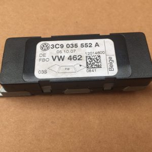 Amplificator antena VW Passat B6 2008 Variant 3C9035552A 3C9 035 552 AAmplificator antena VW Passat B6 2008 Variant 3C9035552A 3C9 035 552 A - Dezmembrari Auto