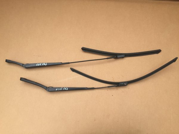 Set brate stergatoare cu lamele VW Passat B6 2008 Variant - Dezmembrari Auto