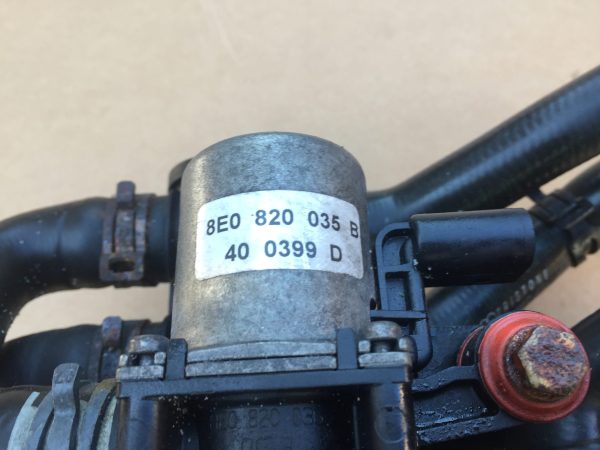 Robinet caldura Audi A5 F5 3.0 tdi CRT 8E0820035B 8E0 820 035 B - Dezmembrari Auto