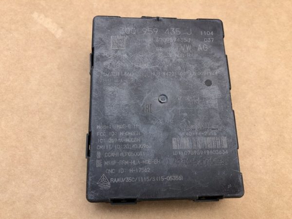 3Q0959435J 3Q0 959 435 J modul kessy keyless VW Golf 7 din 2018 - Dezmembrari Auto