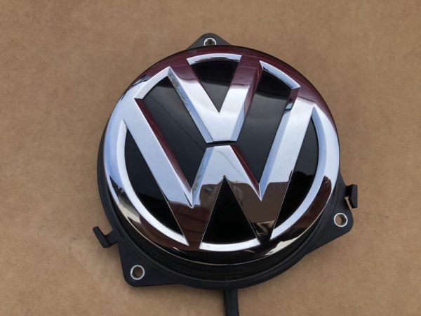 Maner haion portbagaj cu sigla VW Golf 7 facelift din 2018 - Dezmembrari Auto