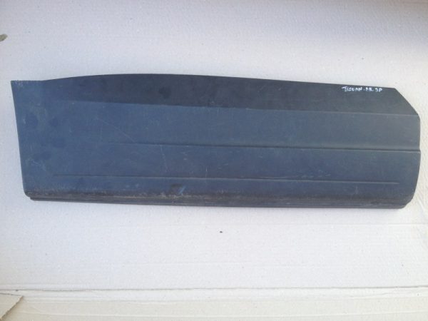 Bandou usa dreapta spate VW Tiguan 5N0854950A - Dezmembrari Auto