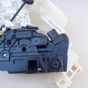 Broasca dreapta spate VW Tiguan 5N0839016D 5N0 839 016 D - Dezmembrari Auto