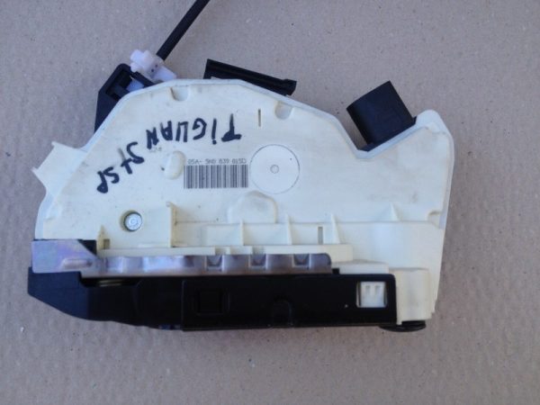 Broasca stanga spate VW Tiguan 5N0839015D - Dezmembrari Auto