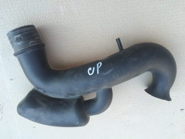 Tubulatura aer VW Up! 04C129618F 04C129 618 F - Dezmembrari Auto