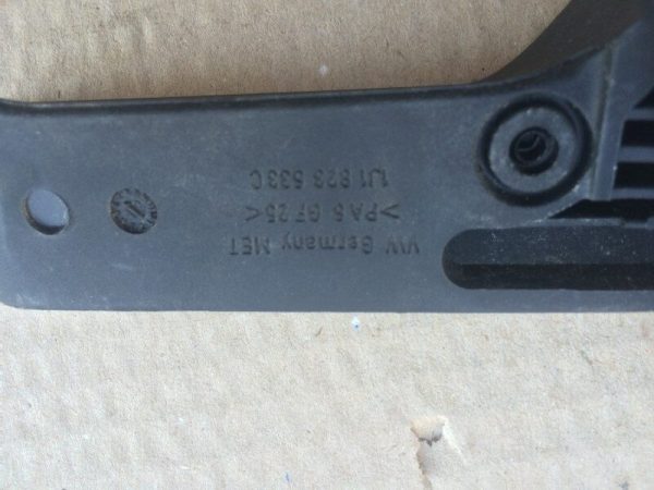 Maner deschidere capota fata VW UP! 1J1823533C 1K1823633 - Dezmembrari Auto - imagine 3