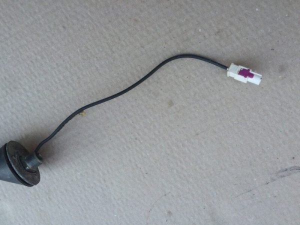 Antena radio VW UP 2012 - Dezmembrari Auto - imagine 2