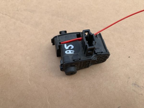 Actuator rezervor Audi A5 A4 B8 8K0862153E 8K0 862 153 E - Dezmembrari Auto
