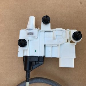 Actuator soft close dreapta fata BMW G11 G12 M 760 LXiA seria 7 din 2017 7368450 - Dezmembrari Auto