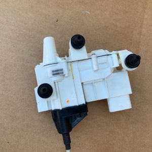 Actuator soft close dreapta spate BMW G11 G12 M 760 LXiA seria 7 din 2017 7368452 - Dezmembrari Auto