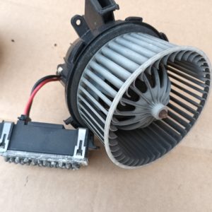 Aeroterma cu rezistenta Audi A4 B8 A5 Q5 8K0820521B 8K0 820 521 B - Dezmembrari Auto