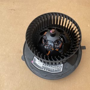 Aeroterma cu rezistenta VW Golf 7 5Q0907521E 5Q0 907 521 E 5Q1819021A 5Q1 819 021 A - Dezmembrari Auto