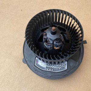 Aeroterma cu rezistenta VW Golf 7 5Q0907521E 5Q0 907 521 E 5Q1819021A 5Q1 819 021 A - Dezmembrari Auto