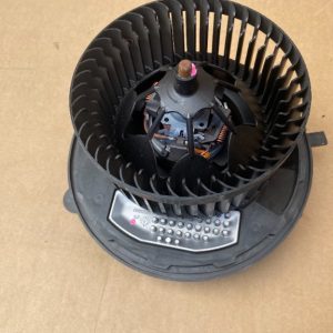 Aeroterma cu rezistenta VW Golf 7 5Q0907521E 5Q0 907 521 E 5Q1819021A 5Q1 819 021 A - Dezmembrari Auto