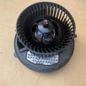 Aeroterma cu rezistenta VW Golf 7 5Q1819021D 5Q1 819 021 D 5Q0907521C 5Q0 907 521 C - Dezmembrari Auto