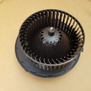 Aeroterma cu rezistenta VW Golf 7 5Q1819021E 5Q0907521C - Dezmembrari Auto