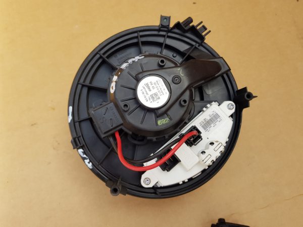 Aeroterma cu rezistenta VW Golf 7 5Q1819021E 5Q0907521C - Dezmembrari Auto - imagine 3