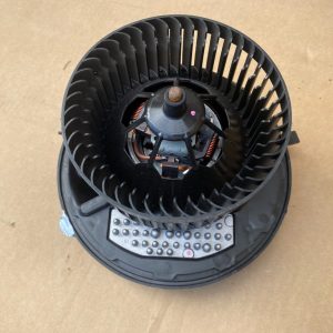 Aeroterma cu rezistenta VW Passat B8 3Q1819021B 3Q1 819 021 B 5Q0907521C 5Q0 907 521 C - Dezmembrari Auto