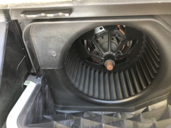 Aeroterma habitaclu interior VW Sharan 7n 1K1 820 015 Q 3C0 907 521 G - Dezmembrari Auto