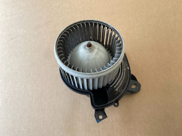 Aeroterma modelul cu clima climatronic Opel Corsa D 13293624 - Dezmembrari Auto