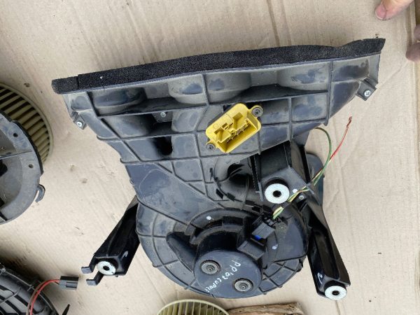 Aeroterma spate Peugeot Partner din 2007 - Dezmembrari Auto