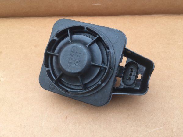Alarma / sirena VW Tiguan 2016 5Q0951605A 5Q0 951 605 A - Dezmembrari Auto