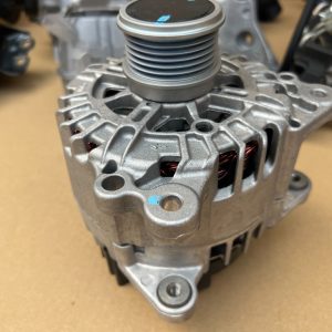 Alternator 180 Amperi VW Caddy din 2023 la 0 km 05L903026E 05L 903 026 E - Dezmembrari Auto