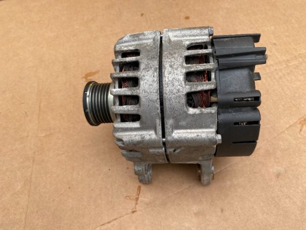 Alternator 180A Audi A6 C7 2016 2.0 tdi 04L903017C 04L 903 017 C la 0 km - Dezmembrari Auto