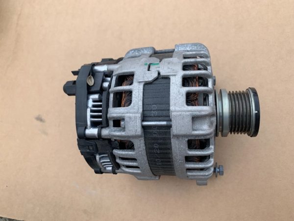 Alternator 250A VW Transporter T6 2021 04L903023N 04L 903 023 N - Dezmembrari Auto
