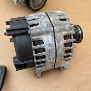 Alternator Audi A6 C7 2.0 04L903017C 04L 903 017 C la 0 km - Dezmembrari Auto