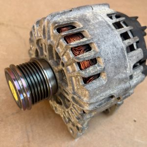 Alternator Audi Q3 2.0 tdi DCS 180 Amperi 03L903024L 03L 903 024 L - Dezmembrari Auto