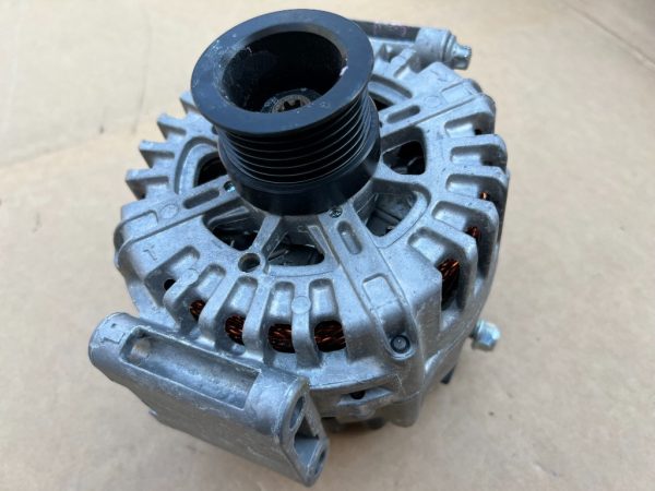 Alternator Mercedes GLC W253 2.2 cdi 2017 A0009062822 la 0 km - Dezmembrari Auto