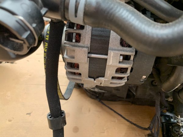 Alternator VW Arteon facelift 2021 04L903021J 04L 903 021 J la 0 km - Dezmembrari Auto