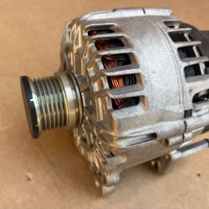 Alternator VW Caddy DFSB 2.0 tdi DCT 180 Amperi 03L903024L 03L 903 024 L la 0 km - Dezmembrari Auto