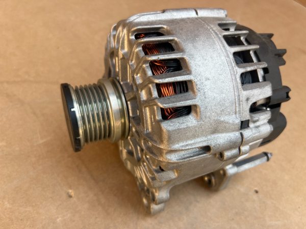 Alternator VW Caddy DFSB 2.0 tdi DCT 180 Amperi 03L903024L 03L 903 024 L la 0 km - Dezmembrari Auto