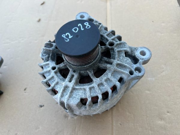Alternator VW Golf 7 1.6 tdi 03L903023L 03L 903 023 L - Dezmembrari Auto