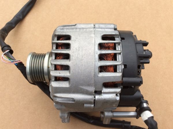 Alternator VW Passat B8 2016 limuzina 2.0 DFC R-LINE - Dezmembrari Auto