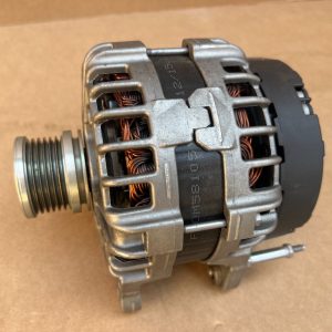 Alternator VW Tiguan din 2016 180 Amperi 03L903023M 03L 903 023 M - Dezmembrari Auto