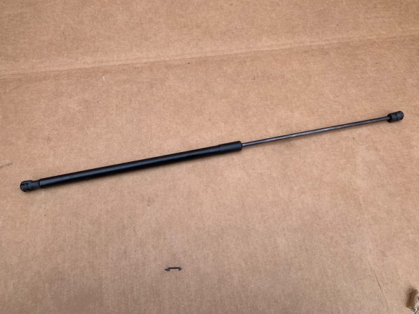 Amortizor capota fata VW Passat B8 3GD823359 3GD 823 359 - Dezmembrari Auto