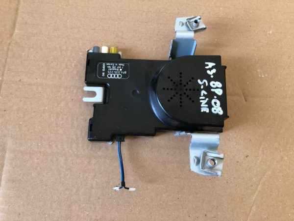 Amplificator antena Audi A3 8P 8P4035225 8P4 035 225 - Dezmembrari Auto