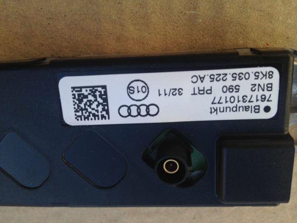 Amplificator antena Audi A4 2013 8K5035225A 8K5 035 225 A - Dezmembrari Auto
