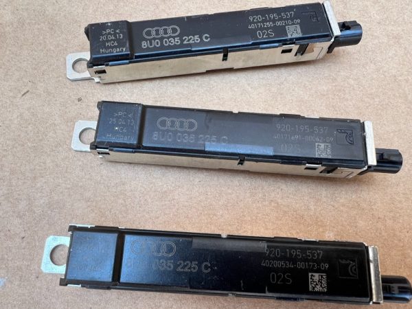 Amplificator antena Audi Q3 8U0035225C, 8U0 035 225 C - Dezmembrari Auto