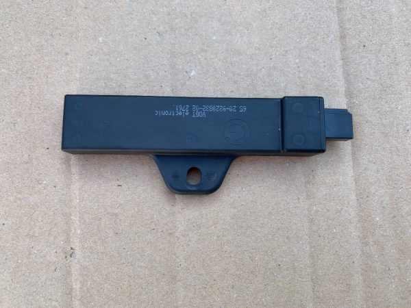 Amplificator antena keyless BMW Seria 7 G11 G12 2017 9220832 65209220832 - Dezmembrari Auto