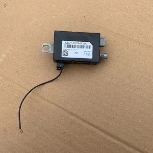 Amplificator antena Ford Mondeo 5 2018 DS7T-18C847-AA - Dezmembrari Auto