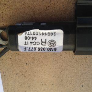 Amplificator antena VW Golf 5 + 5M0035577F 5M0 035 577 F - Dezmembrari Auto