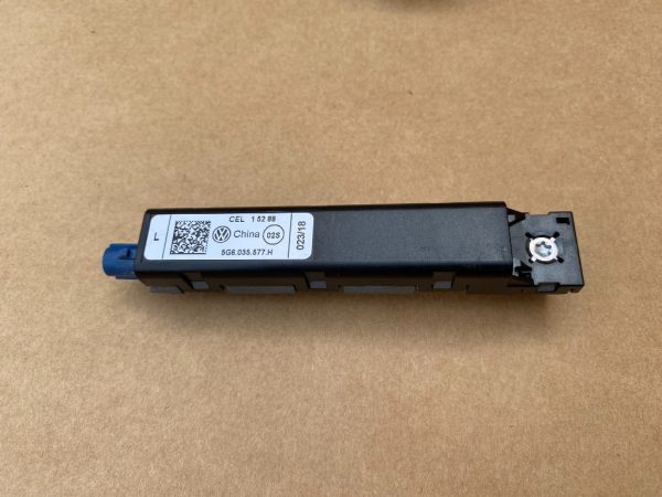 Amplificator antena VW Golf 7 2019 5G6035577H 5G6 035 577 H la 0 km - Dezmembrari Auto
