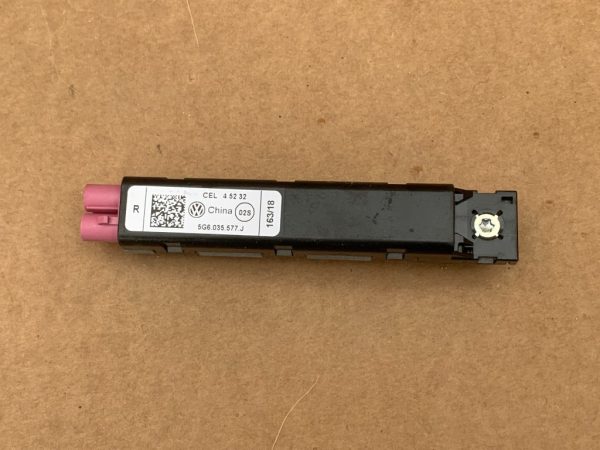 Amplificator antena VW Golf 7 2019 5G6035577J 5G6 035 577 J la 0 km - Dezmembrari Auto