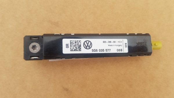Amplificator antena VW Golf 7 5G6035577 5G6 035 577 - Dezmembrari Auto